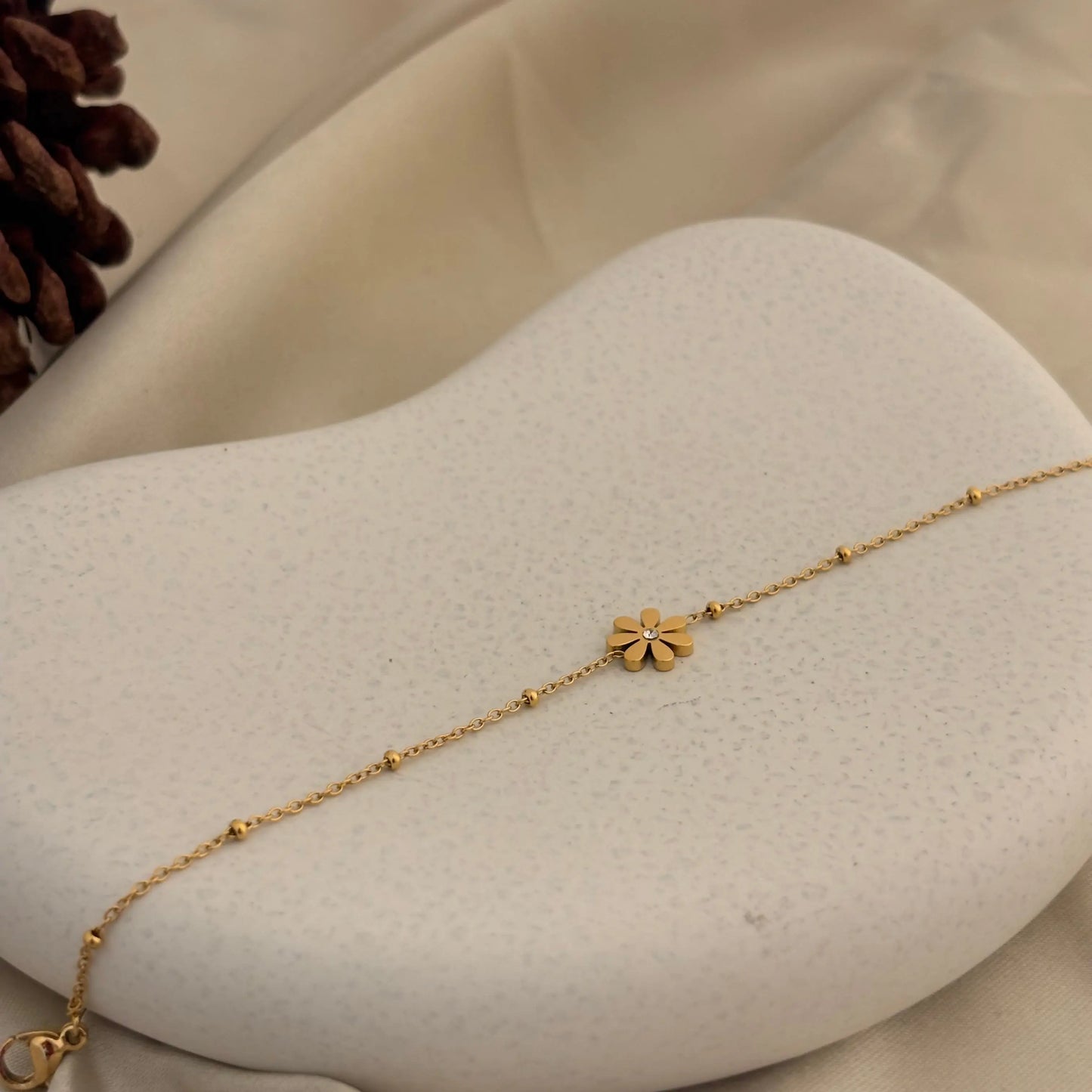 Soft Daisy Chain Bracelet - SRYN