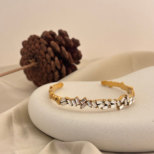 Broken Star Cuff Bracelet - SRYN
