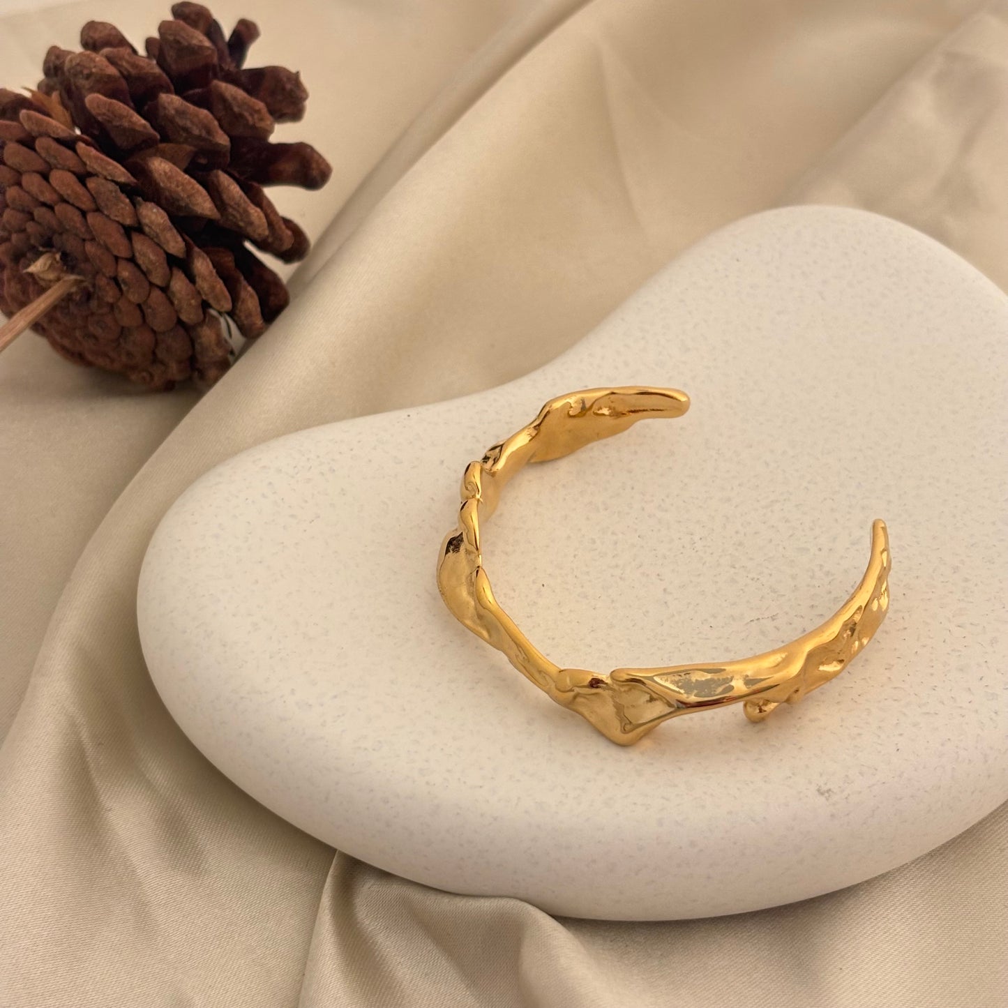 Zephyr Cuff Bracelet - SRYN