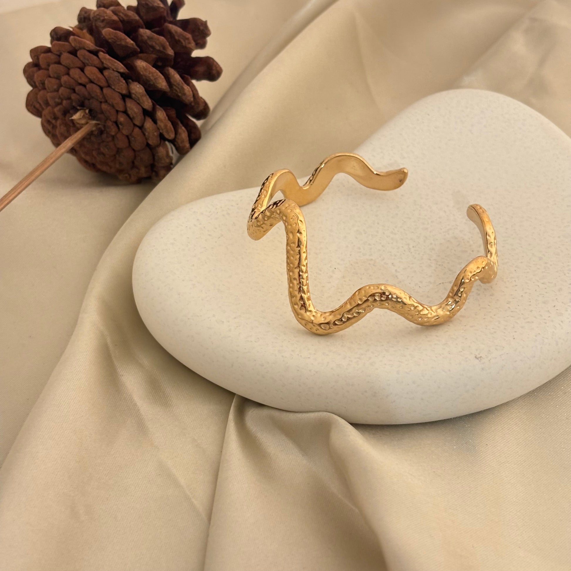 Wave Cuff Bracelet - SRYN