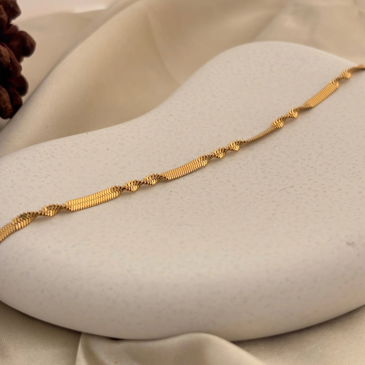 Nude Twist Snake Chain Bracelet - SRYN