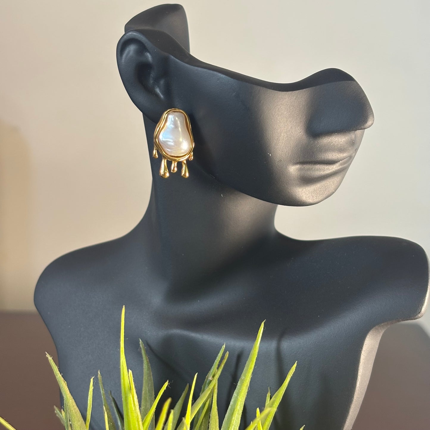 Pearl Drip Earrings - SRYN
