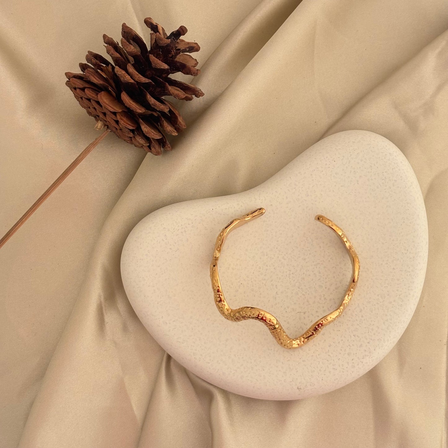 Wave Cuff Bracelet - SRYN