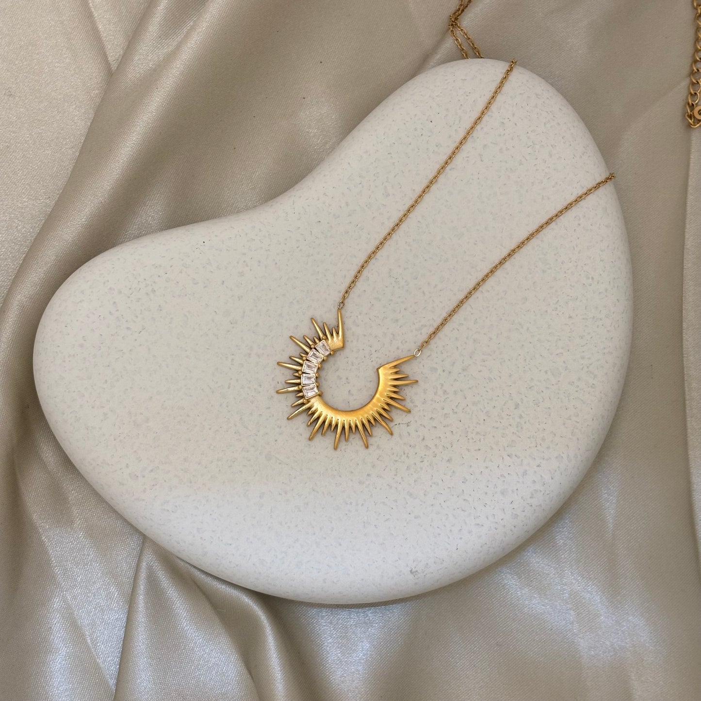 Day & Night Affair Pendant - SRYN