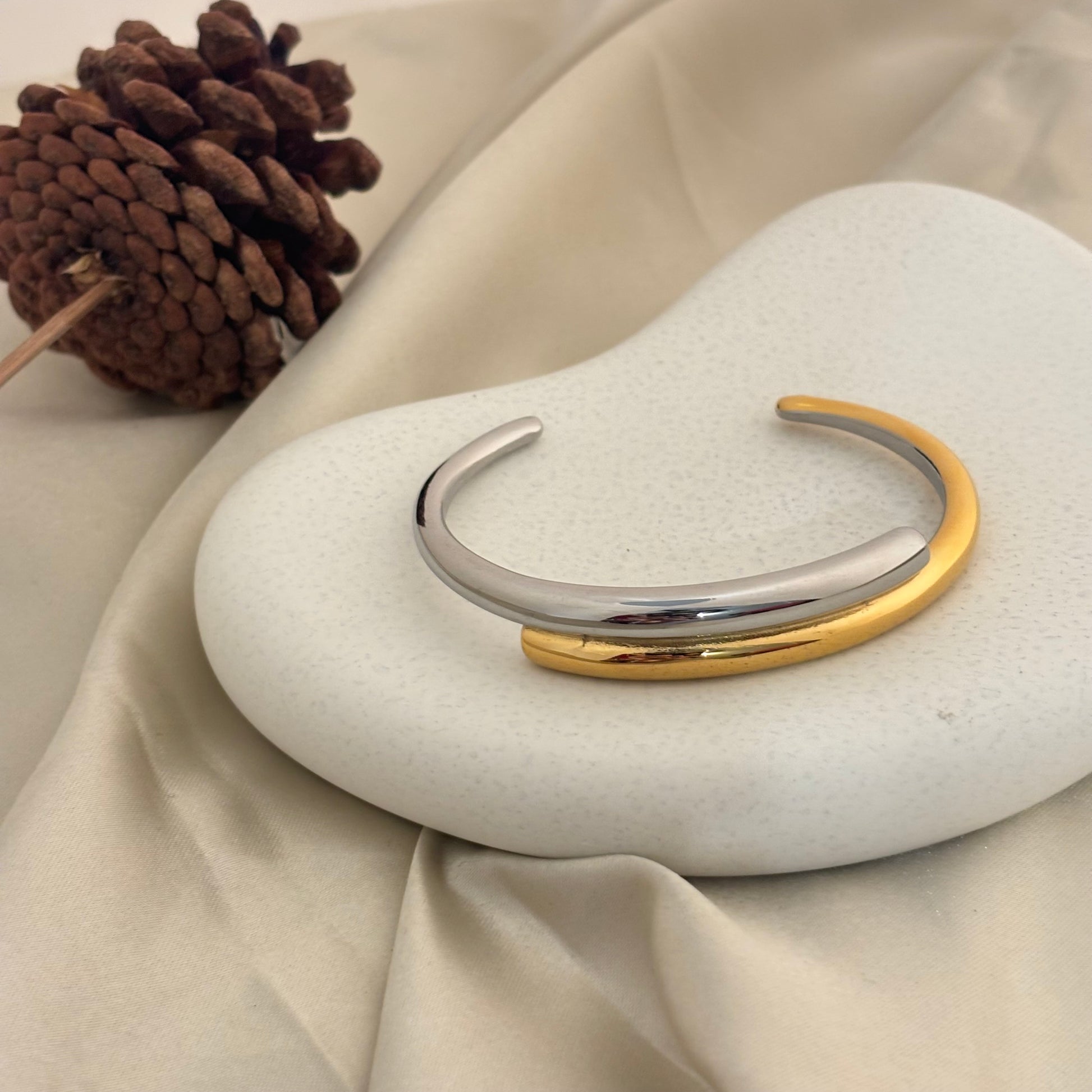 Fire & Frost Bi-metal Cuff Bracelet - SRYN