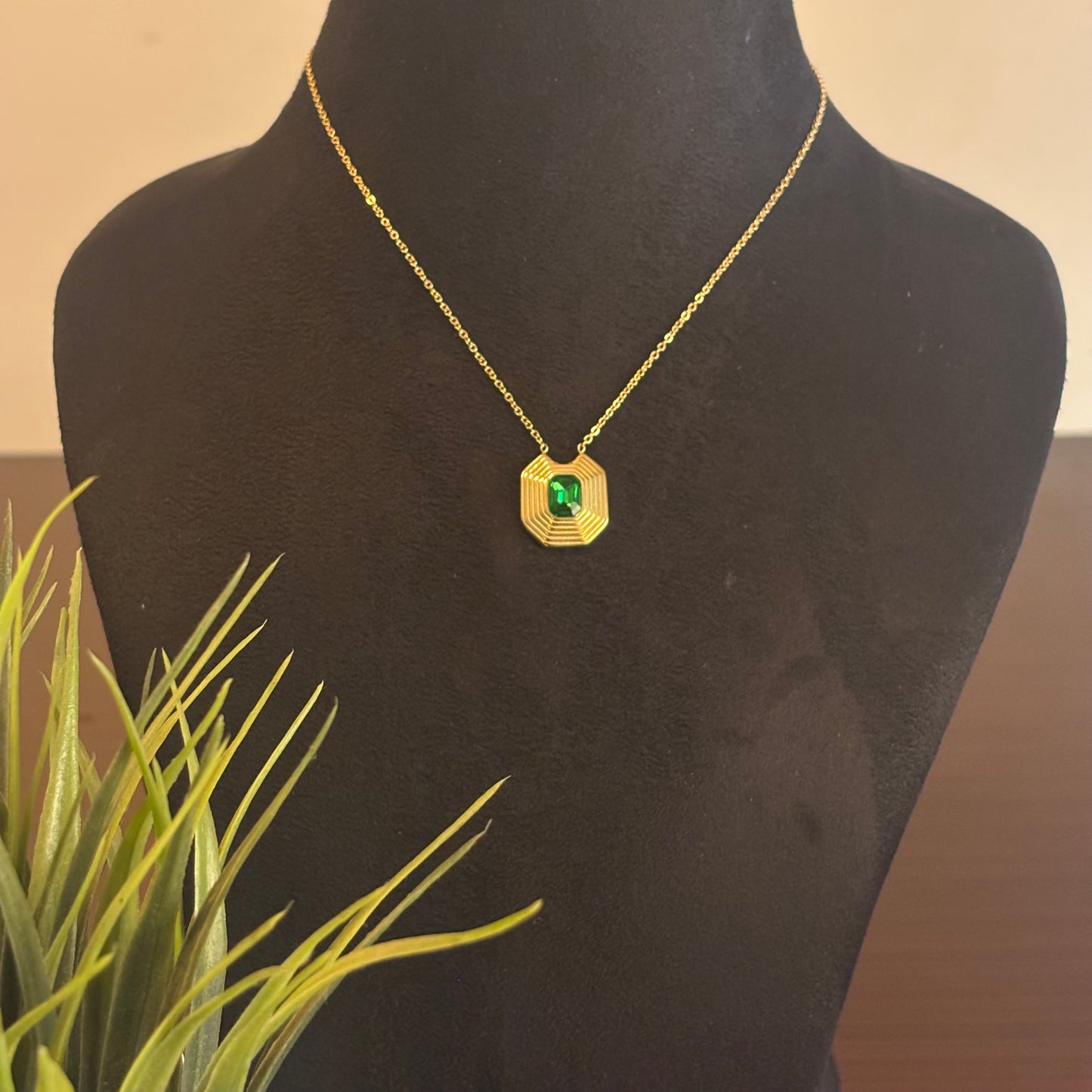 Forest Affair Pendant - SRYN