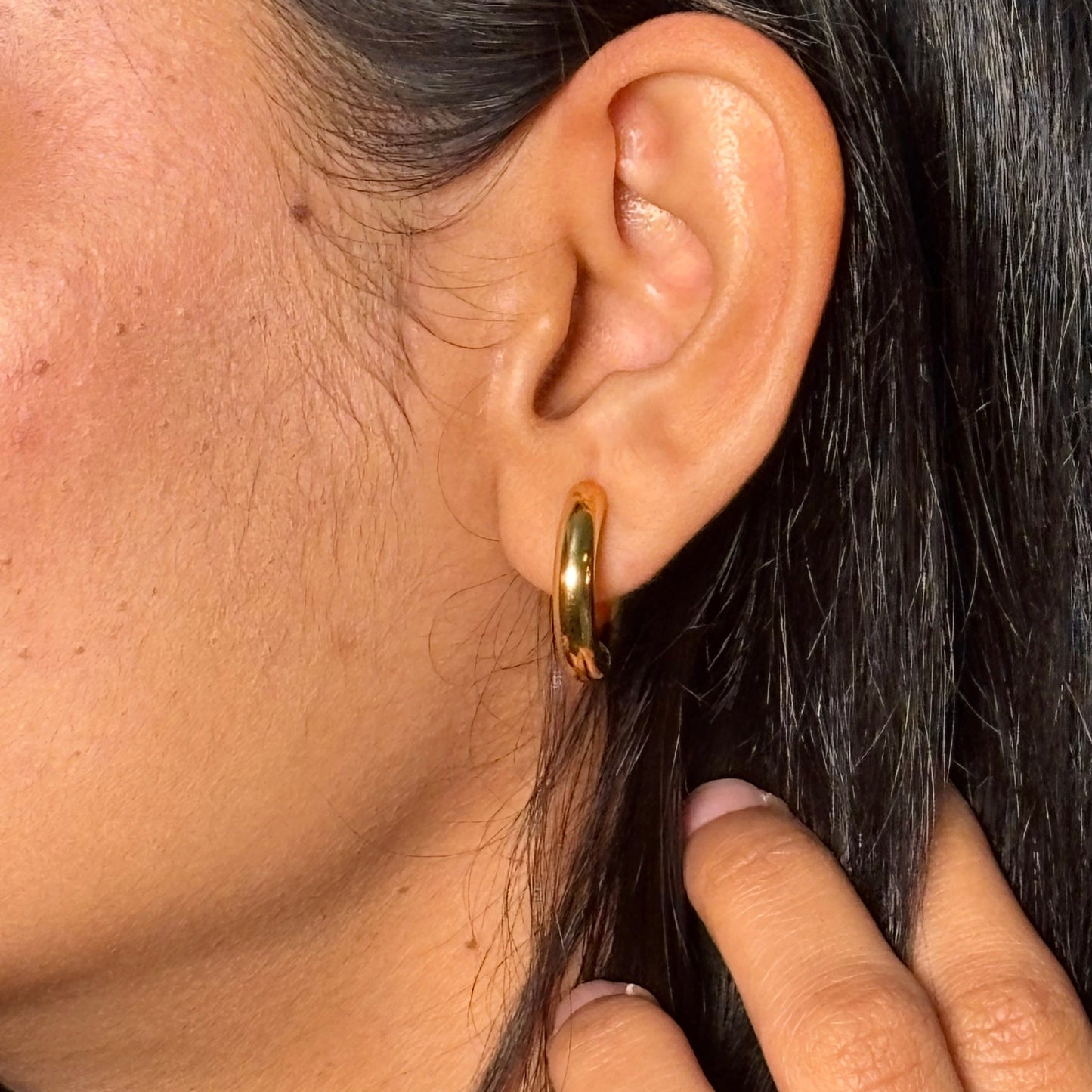 Timeless Hoop Earrings - SRYN