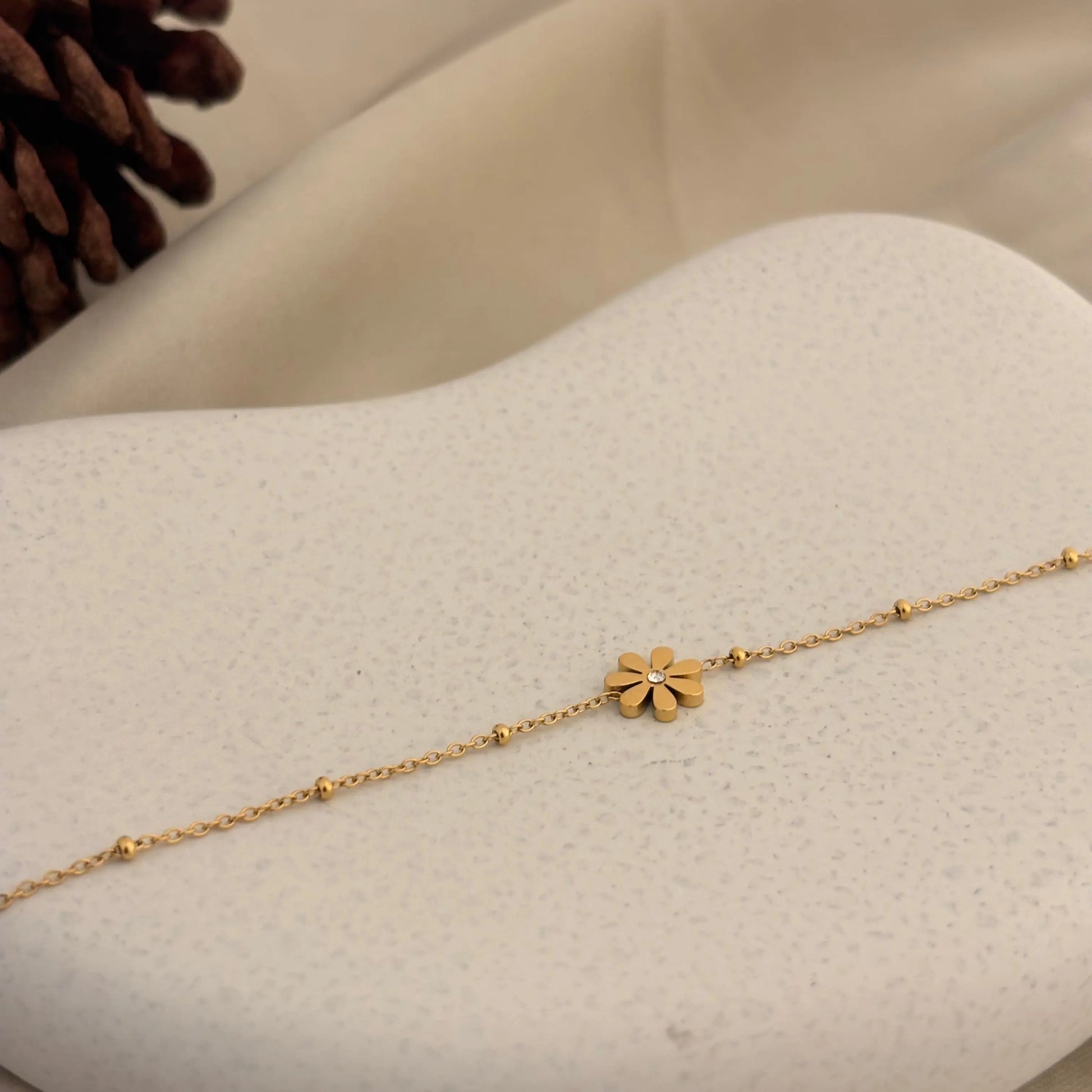 Soft Daisy Chain Bracelet - SRYN