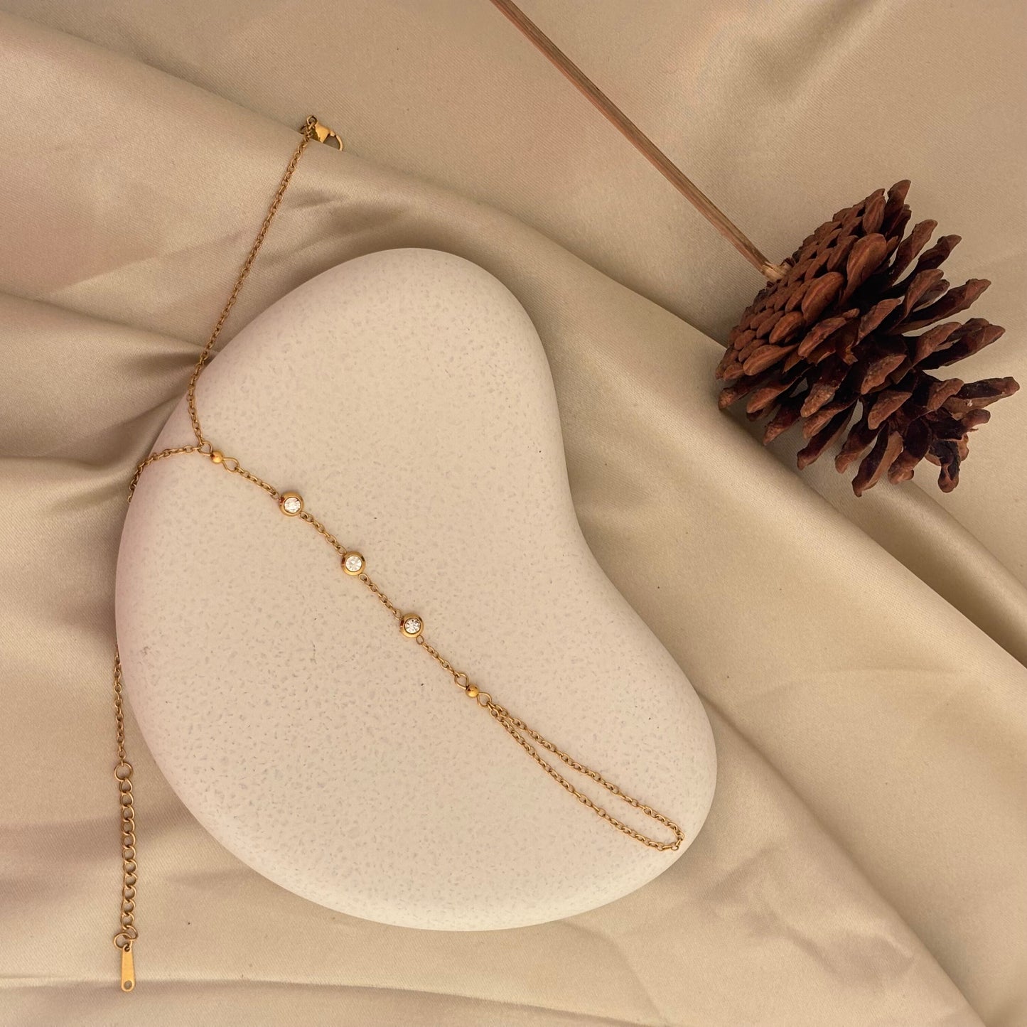 Boardroom Princess Hand Chain Bracelet - SRYN