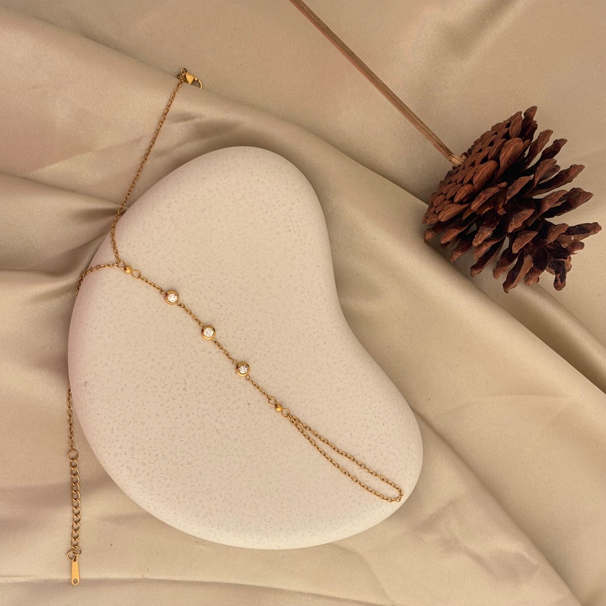 Boardroom Princess Hand Chain Bracelet - SRYN