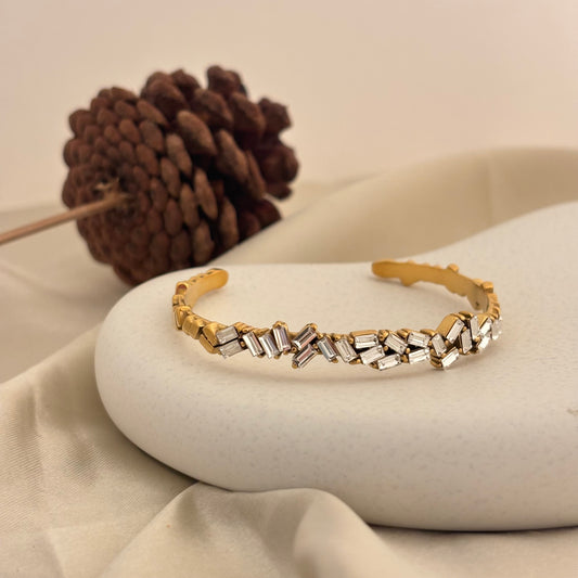 Broken Star Cuff Bracelet - SRYN