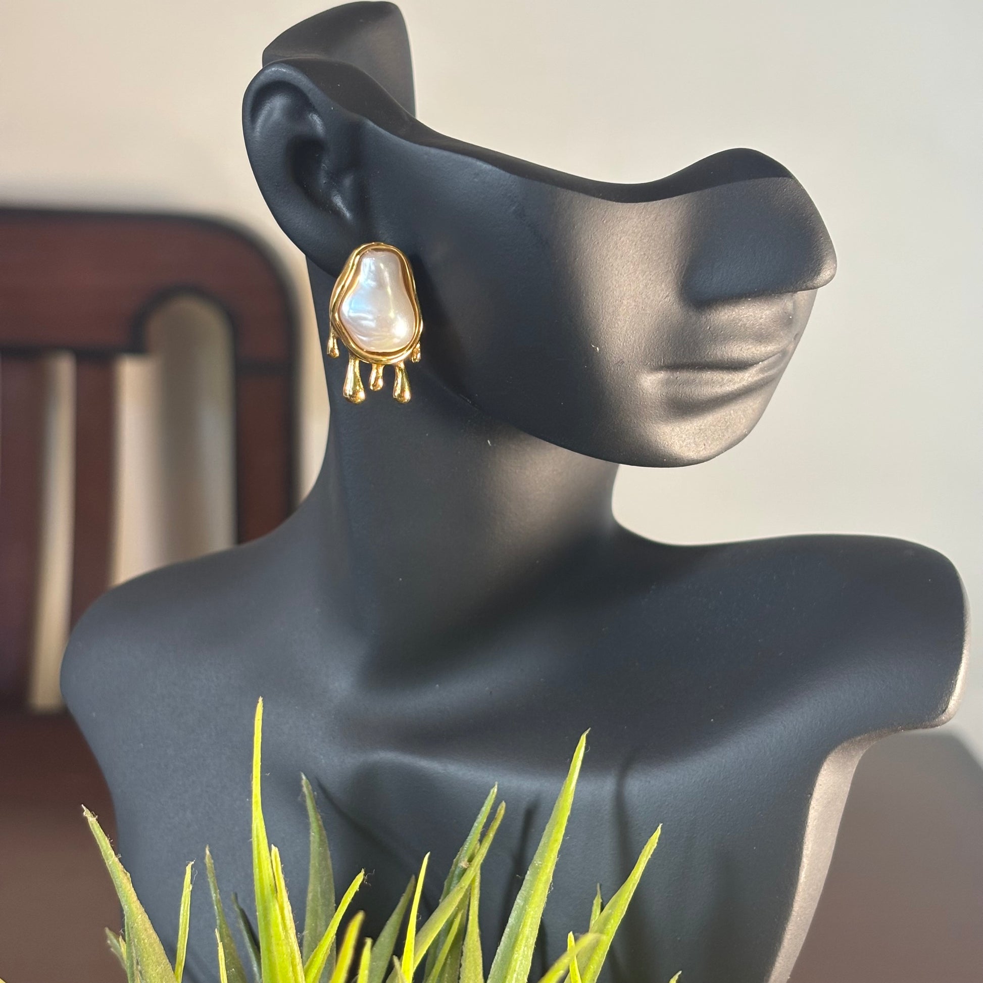 Pearl Drip Earrings - SRYN