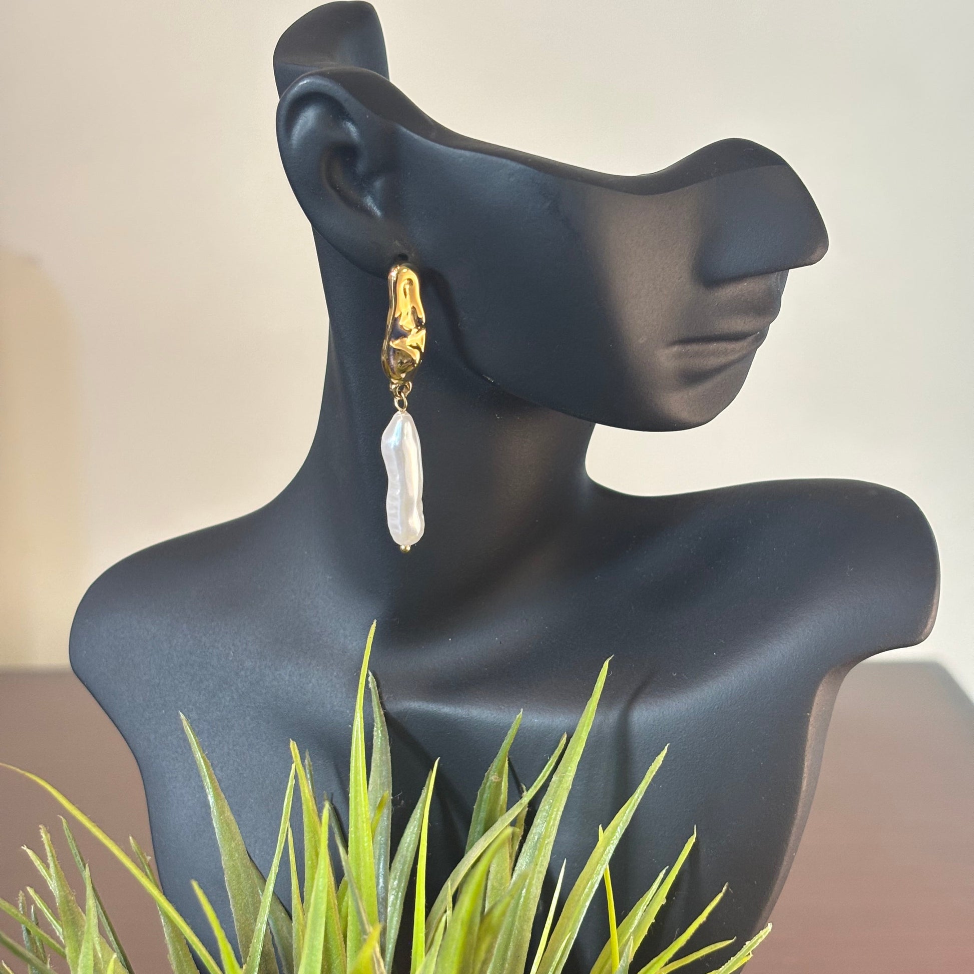 Pearl Of Grace Earrings - SRYN