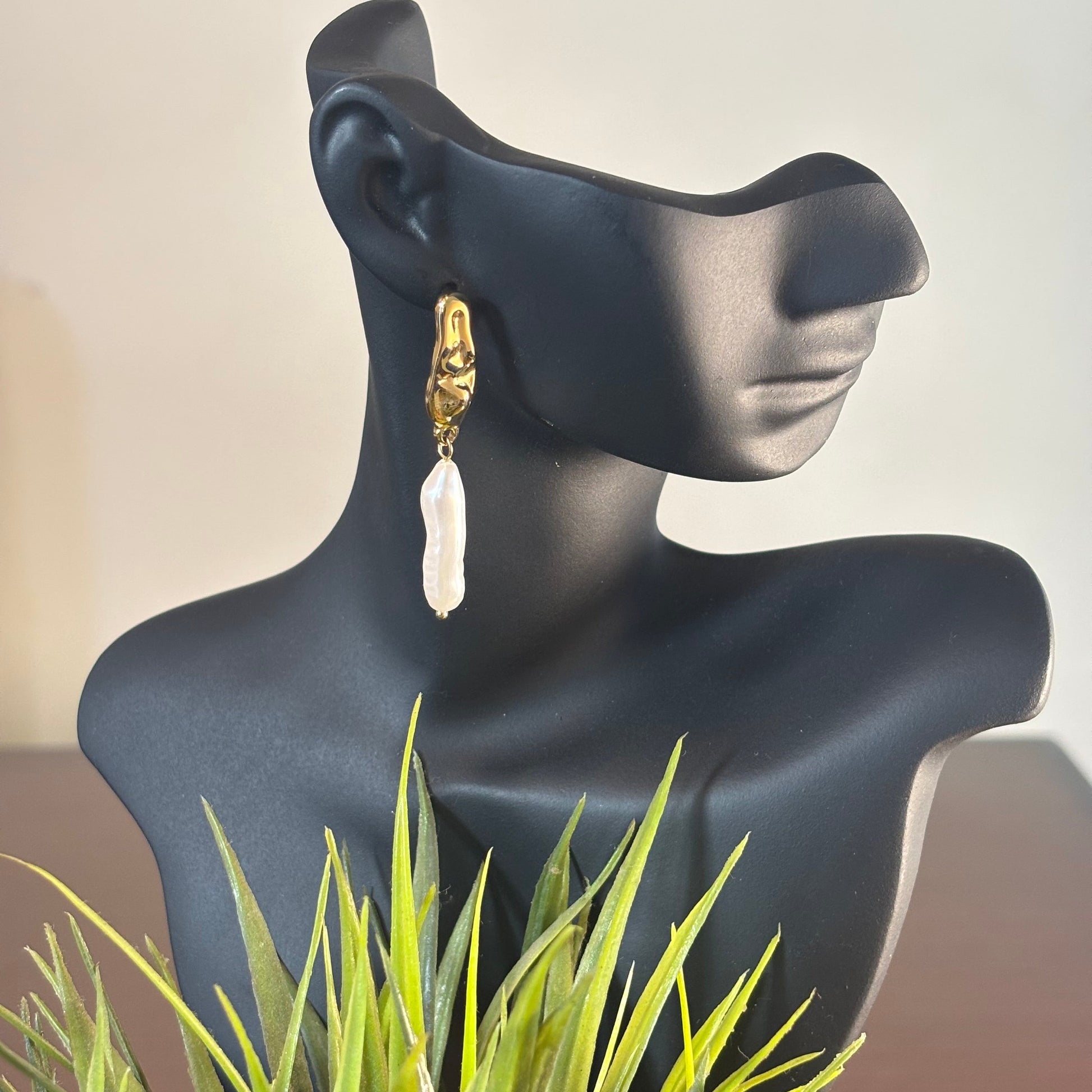 Pearl Of Grace Earrings - SRYN