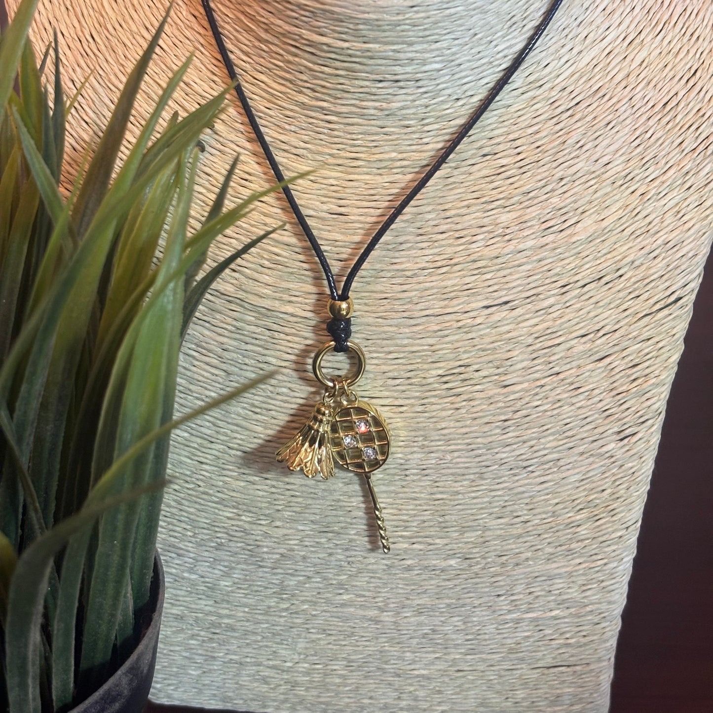 Serve & Seduce Pendant - SRYN